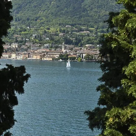 Magnolia - Rebomaholidays * San Felice del Benaco